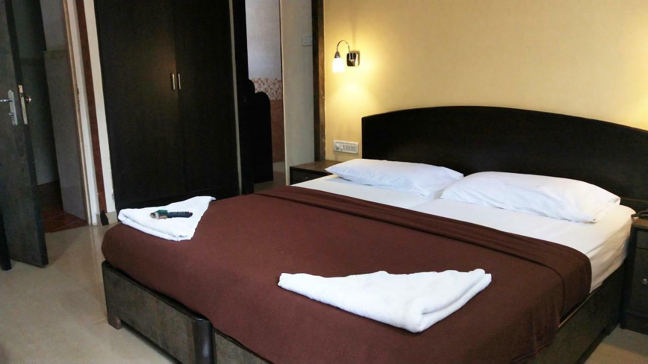 Hotel Amigo Plaza Colva Exterior foto